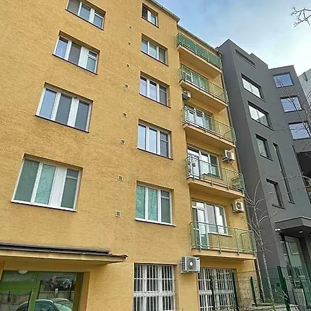 Apartment Luxury 2bed Flat With Free Parking Bratislava